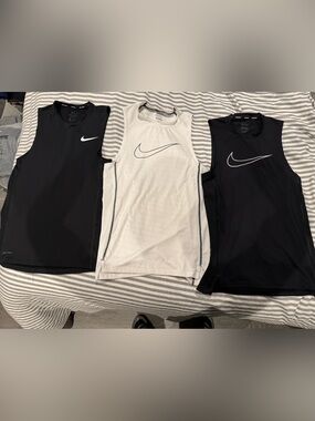 3 Nike pro workout tank tops